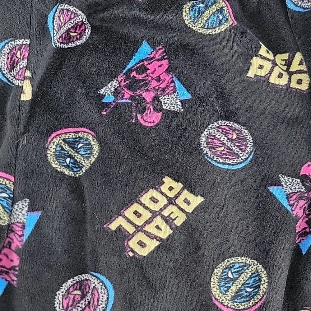 Aeropostale Black Deadpool Graphic Sleepwear Pants Sz M Super Soft Velour Fleece - Picture 6 of 6
